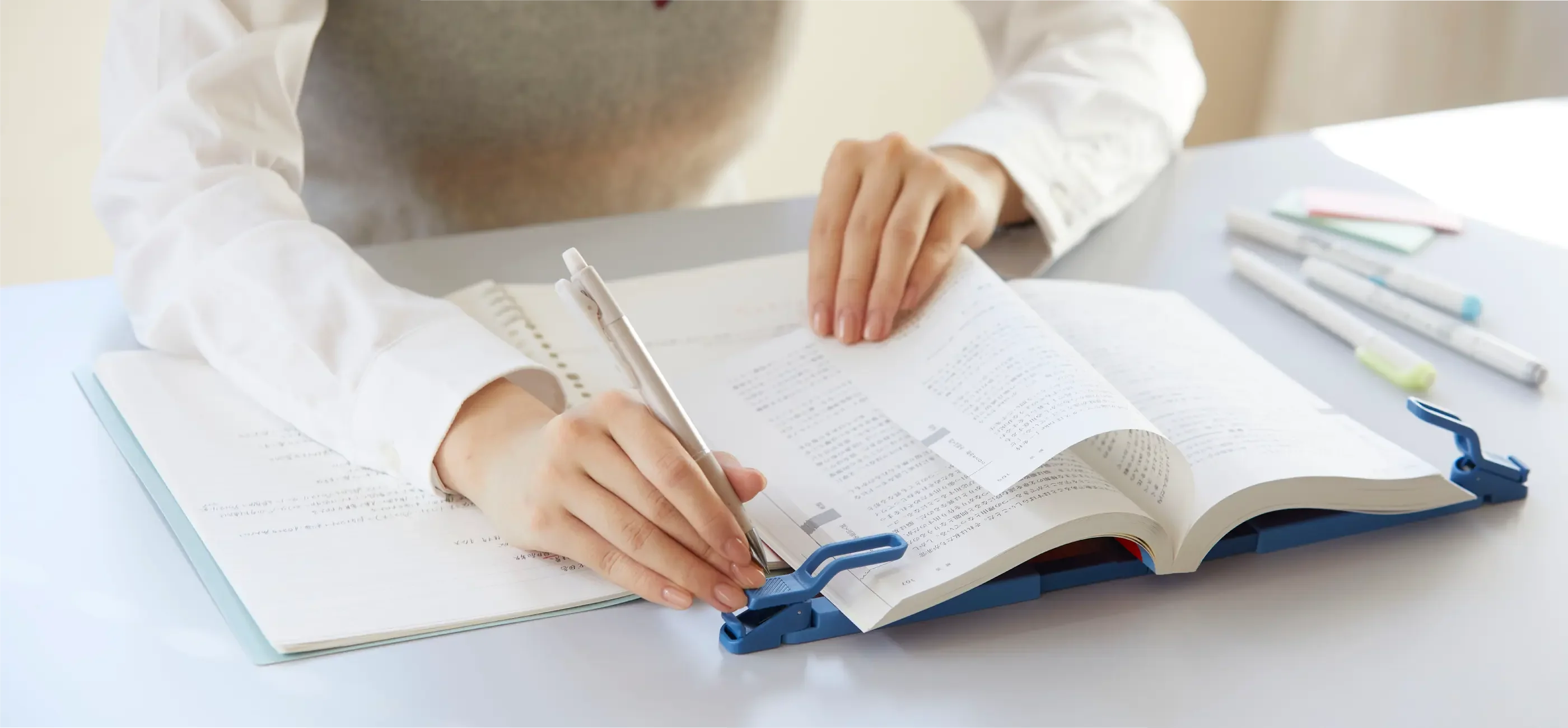 KING JIM Twip Foldable Book Clip (Coming Soon) - Image 6